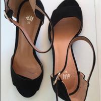 Sandali in camoscio nero H&M
