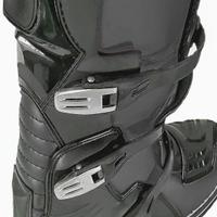 Attrezzatura Enduro -stivali, casco, guanti, calze