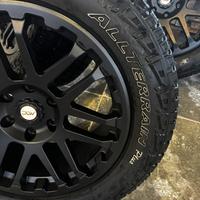 Cerchi  in lega e gomme   ford ranger  20 pollici