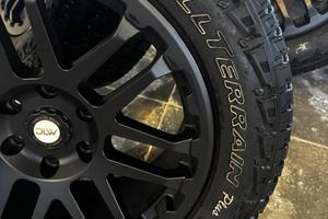 Cerchi  in lega e gomme   ford ranger  20 pollici