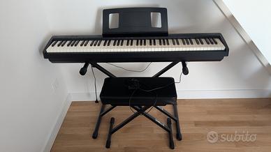 PIANOFORTE ROLAND FP10 + SUPPORTO+ SGABELLO 
