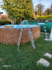 scaletta per piscina