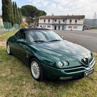 Alfa Romeo spider