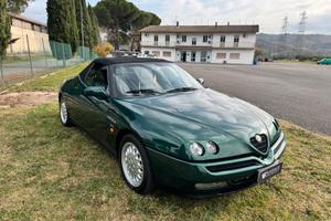 Alfa Romeo spider