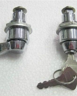 2 manette cofano posteriore bianchina