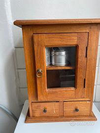 Mobiletto oensile in legno massello tech