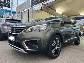 PEUGEOT 5008 AUTOMATICO 7 POSTI 1,6 DIESEL