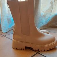 stivaletti bianchi nuovi 37