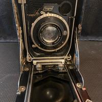 Vecchia fotocamera Nagel 30