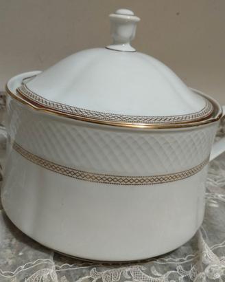 Zuppiera in porcellana vintage