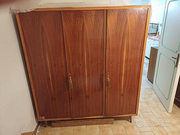 armadio legno