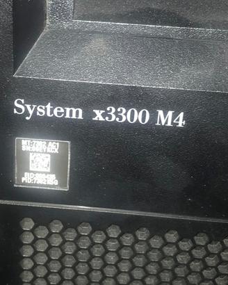 Server IBM System X 3300 M4