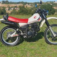 Incomparabile yamaha xt 400