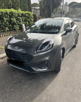 Ford Puma St-line X con parking pack e tettino