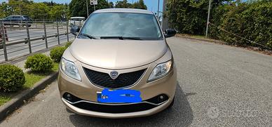 Lancia y hybrid 2021