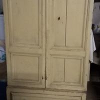Armadio stipo antico