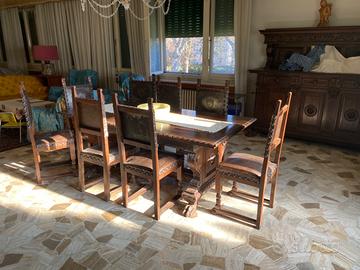 Tavolo stile Rinascimento Fiorentino con 8 sedie