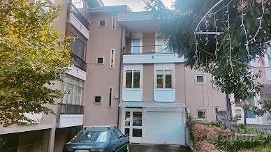 Ampia villa a schiera - Via Carducci