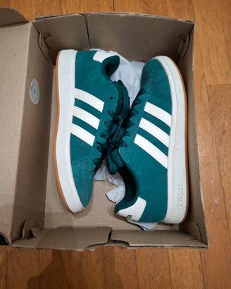 Scarpe Adidas verdi