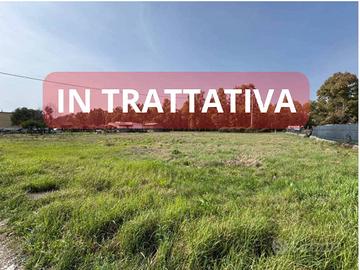 Terreno di 2450 m² a Aprilia