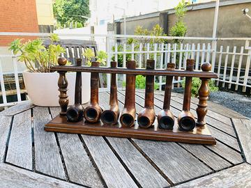 Lotto da 7 Pipe e poggiapipe espositore da tavolo