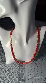 Collana di corallo rosso e arancio