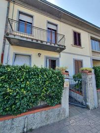 Casa indipendente di 150 m² con 4 locali a Calenza