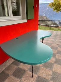 Scrivania artigianale in legno massiccio