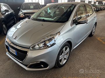 Peugeot 208 1.2 BENZINA 60KW 82CV 5 porte Allure