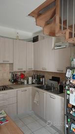 Stanza con bagno in appartamento