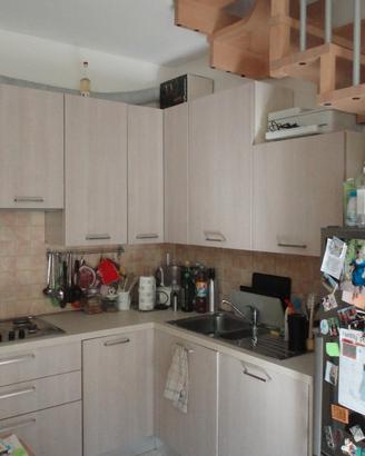 Stanza con bagno in appartamento
