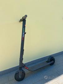 Monopattino elettrico nineboot