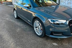 Audi A3 Sportback S-tronic - Full Optional
