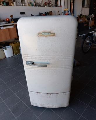 frigo vintage anni 50 marca fiat