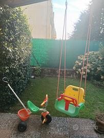 altalena e triciclo
