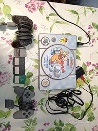 Playstation 1 con joystick, 4 memory card e giochi