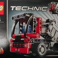 Set LEGO Technic  Mini Container Truck NUOVO