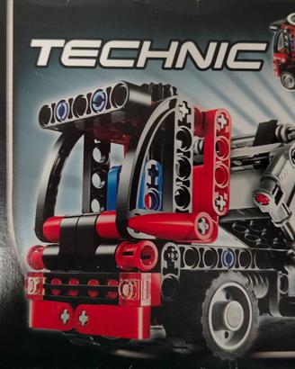 Set LEGO Technic  NUOVO Mini Container Truck 7/14a