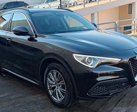 Alfa Romeo Stelvio 2.2 Turbodiesel 190 CV AT8 RWD 