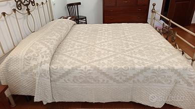 Copriletto e tappeti in puro Artigianato Sardo