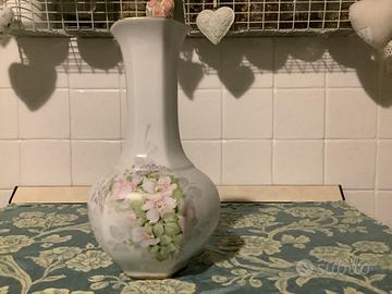 Vaso rehausse’ main limoges