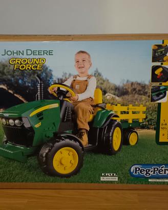 Trattore John deere.