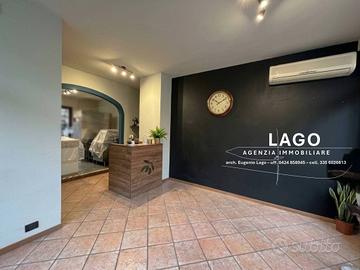 Attività / Licenza di 66 m² con 3 locali a Marosti