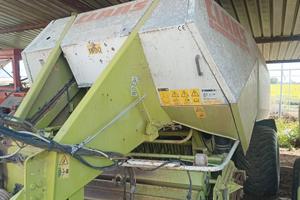 pressaraccoglitrice agricola per foraggi