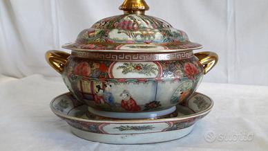 Zuppiera in porcellana Imari