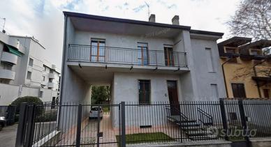 Stanza singola a Vedano al Lambro