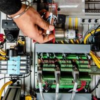 Elettricista industriale,PLC,IT,disegno,management