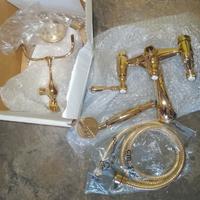 gruppo esterno vasca colore oro stile lusso