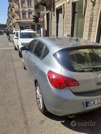 OPEL ASTRA TURBO BENZINĂ AUTOMATĂ