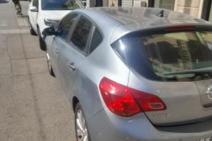 OPEL ASTRA TURBO BENZINĂ AUTOMATĂ